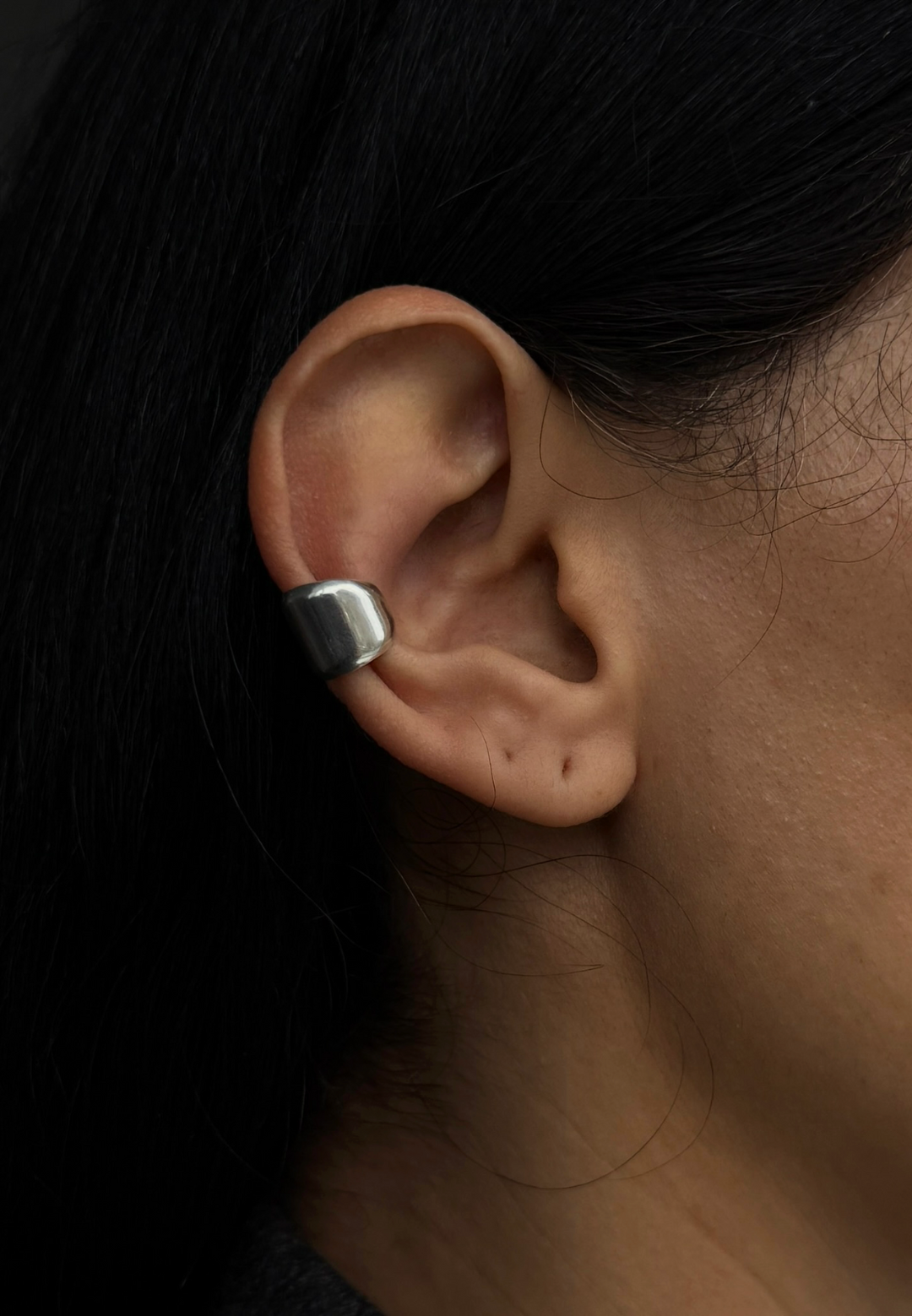Qaitak Klein Ear Cuff